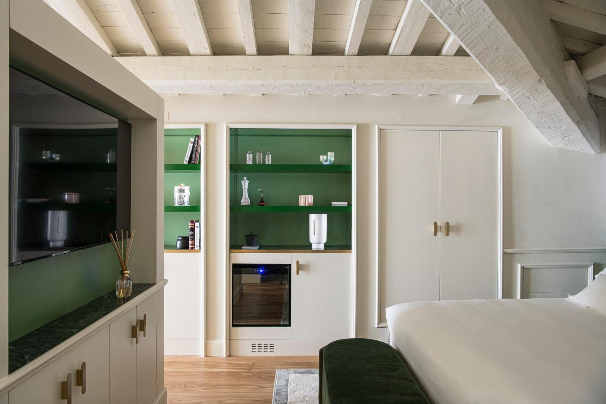 Hotel La Gemma Florenz Exterior foto The interior of a flat at the top of the building